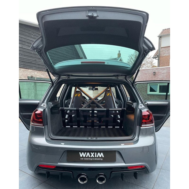 Clubsport Komplettset - Strebe mit Netz und Teppich für VW Golf 6R